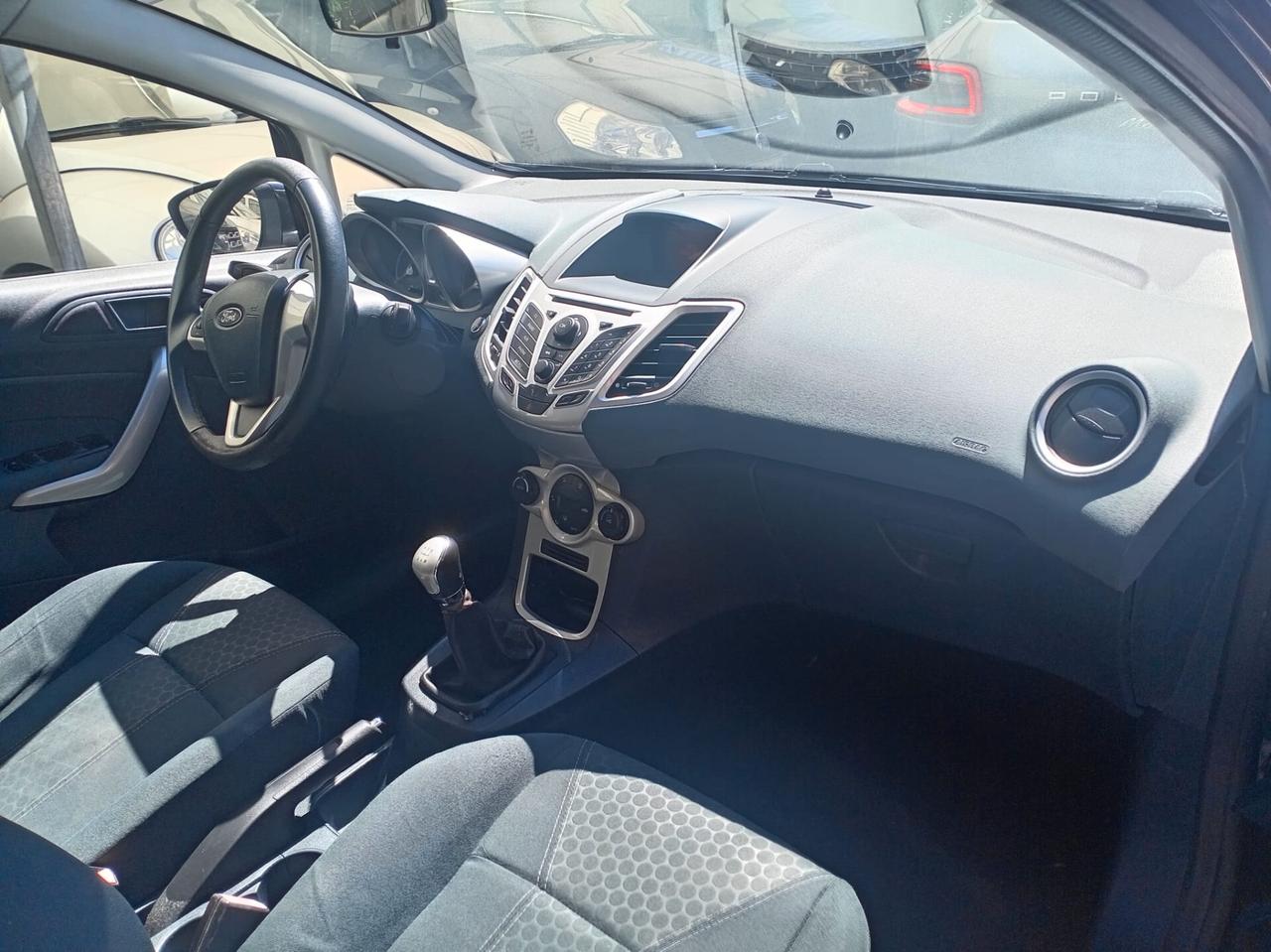 Ford Fiesta 1.4 TDCi 5p. Titanium