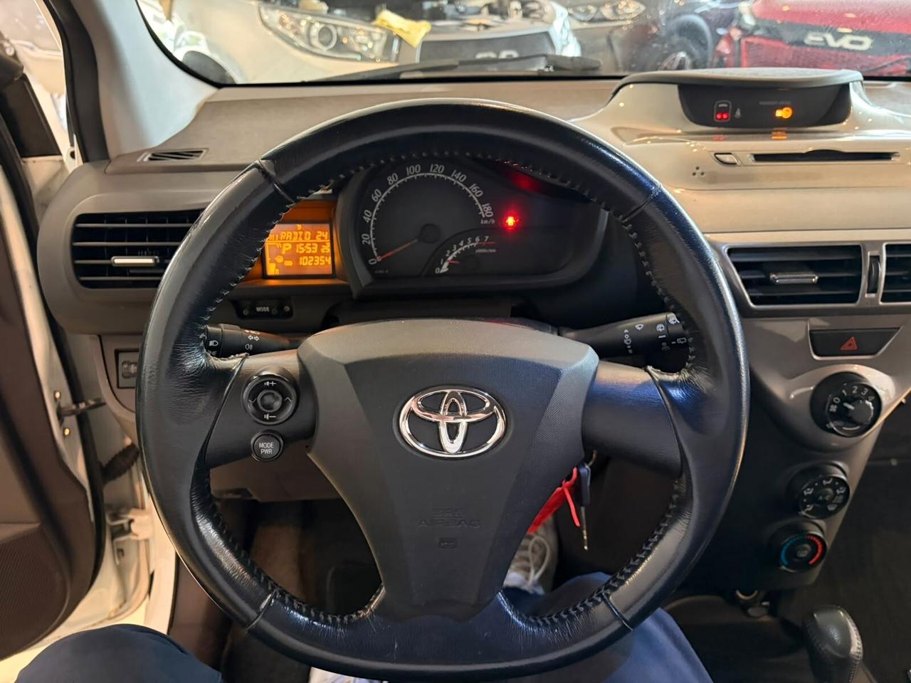 Toyota iQ 1.0 Sol