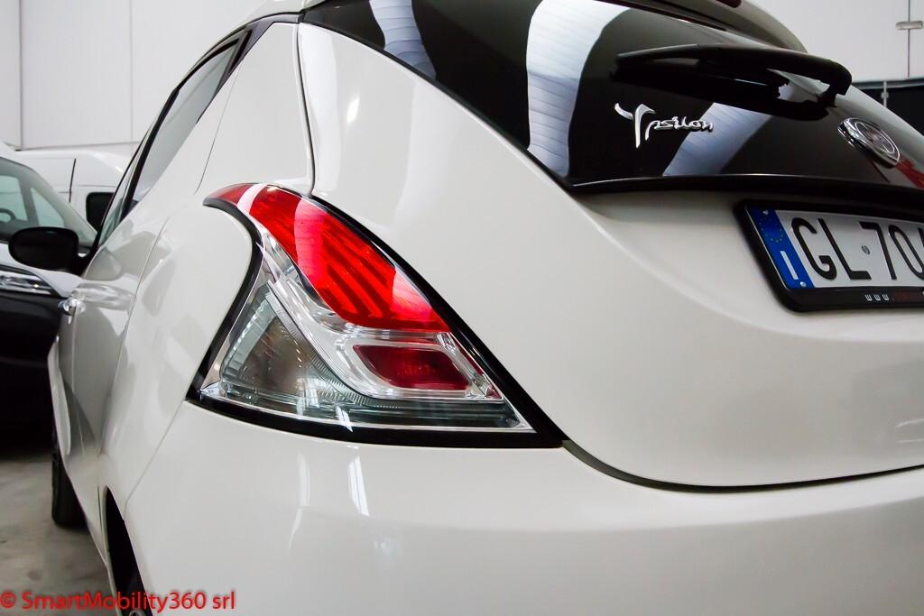 Lancia Ypsilon 1.0 FireFly 5 porte S&S Hybrid Gold