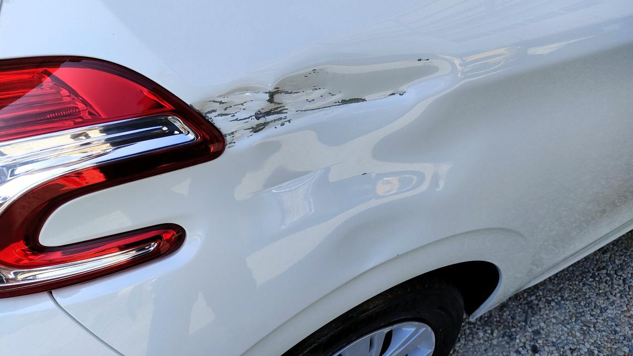 Peugeot 208 1.0 kw50 MOTORE NUOVO CON GARANZIA