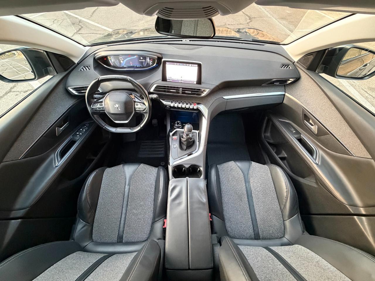 Peugeot 3008 ALLURE/1.6 120CV/PELLE/18"/CAR PLAY