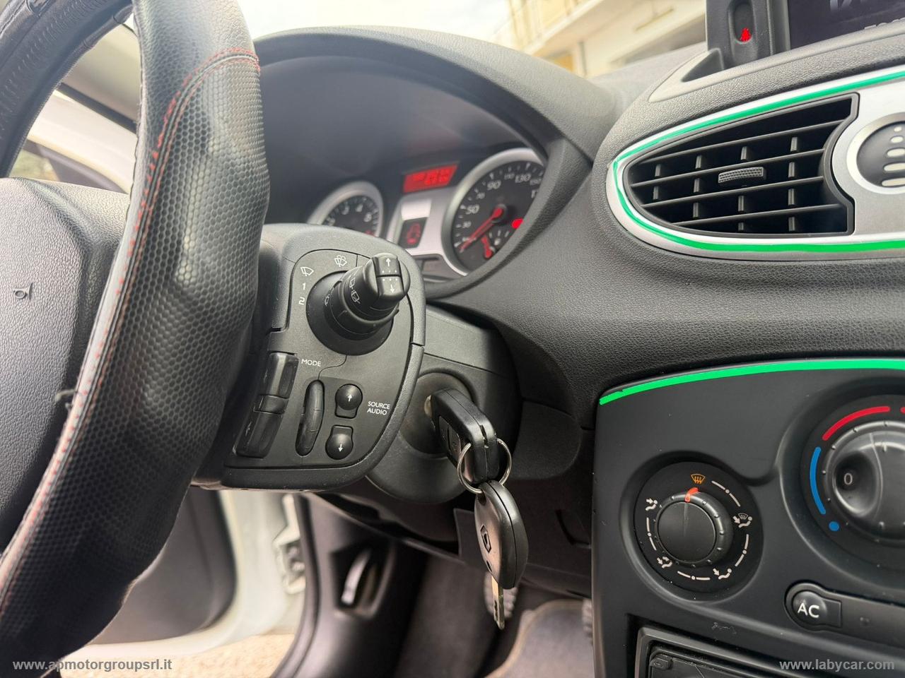 RENAULT Clio 1.2 5p. 16V GPL Dynamique