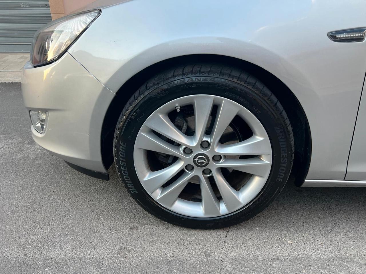 OPEL ASTRA COSMO 1.7 CDTI 125CV 92KW PELLE NAVI CRUISE ANNO 2013