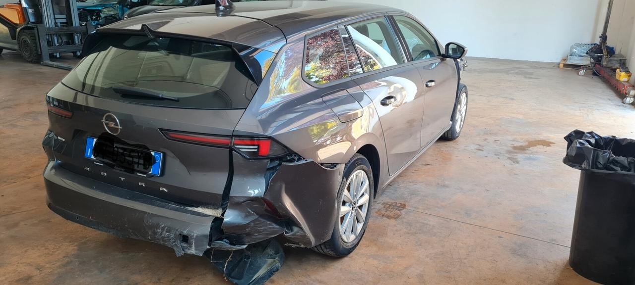 Opel Astra 1.5 Turbo Diesel 130 CV AT8 Sports Tourer Ultimate