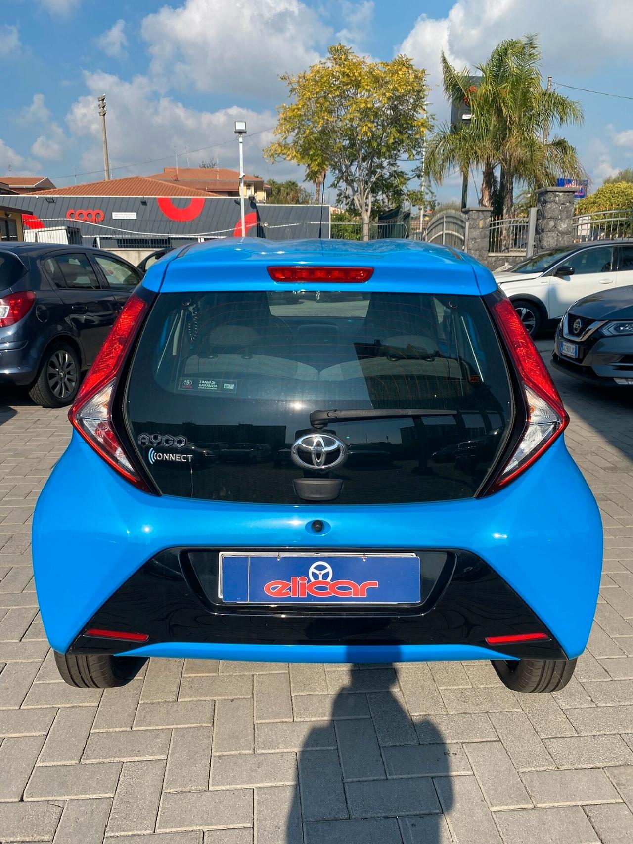 Toyota Aygo Connect 1.0 VVT-i 72 CV 5 porte