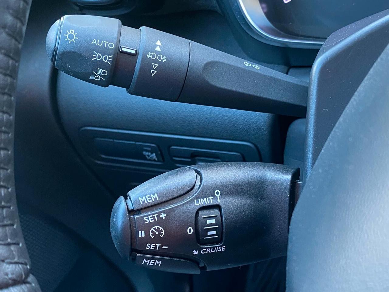 Citroen C3 Aircross C3 Aircross PureTech 110 S&S Shine Pack BiColor