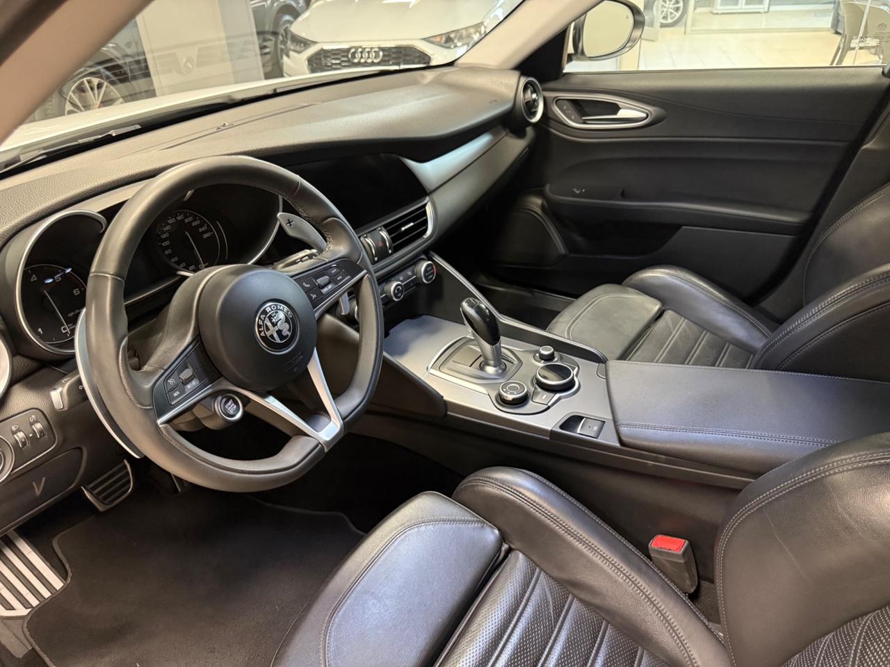 Alfa Romeo Giulia 2.2 Turbodiesel 210 CV AT8 AWD Q4 Veloce
