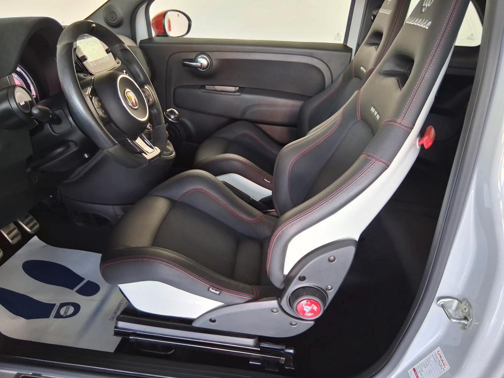 ABARTH 695 1.4 TURBO T-JET ESSEESSE 180 CV