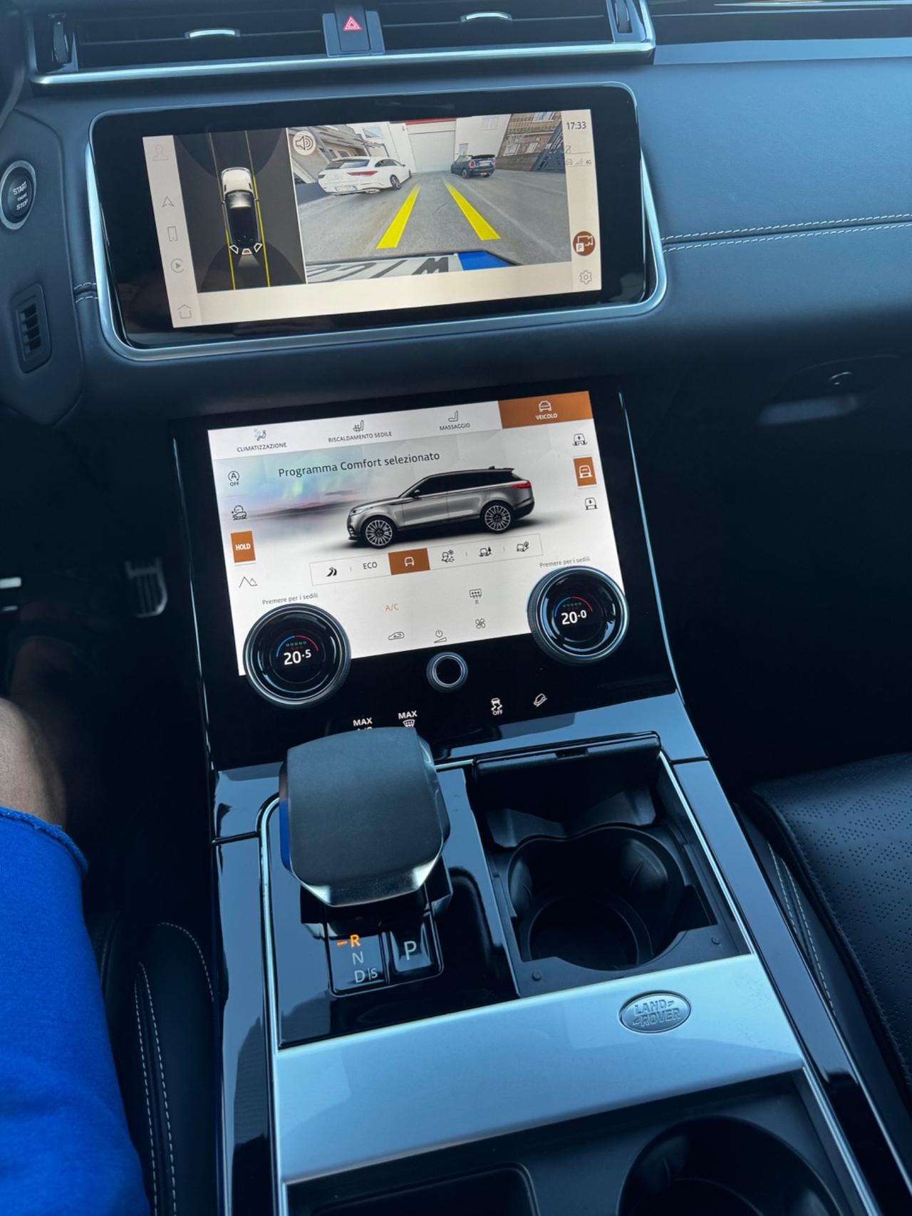 Land Rover Range Velar Total black
