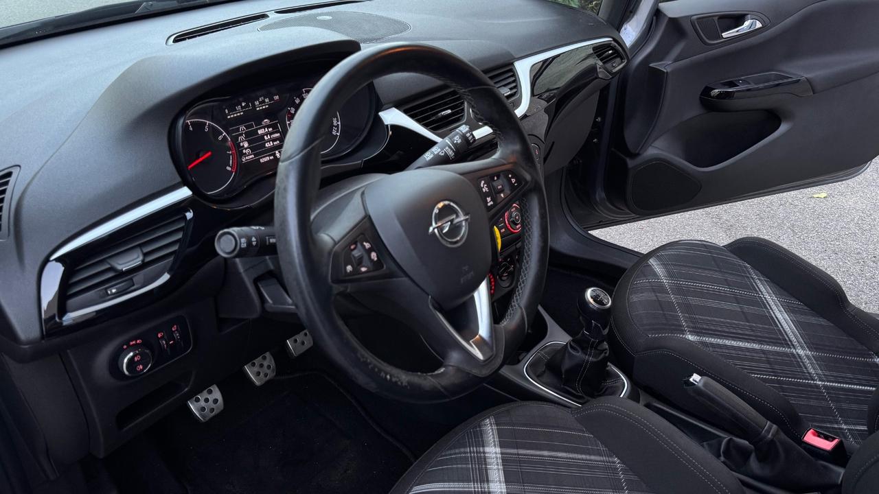 Opel Corsa 1.2 Coupé b-Color Unico prop