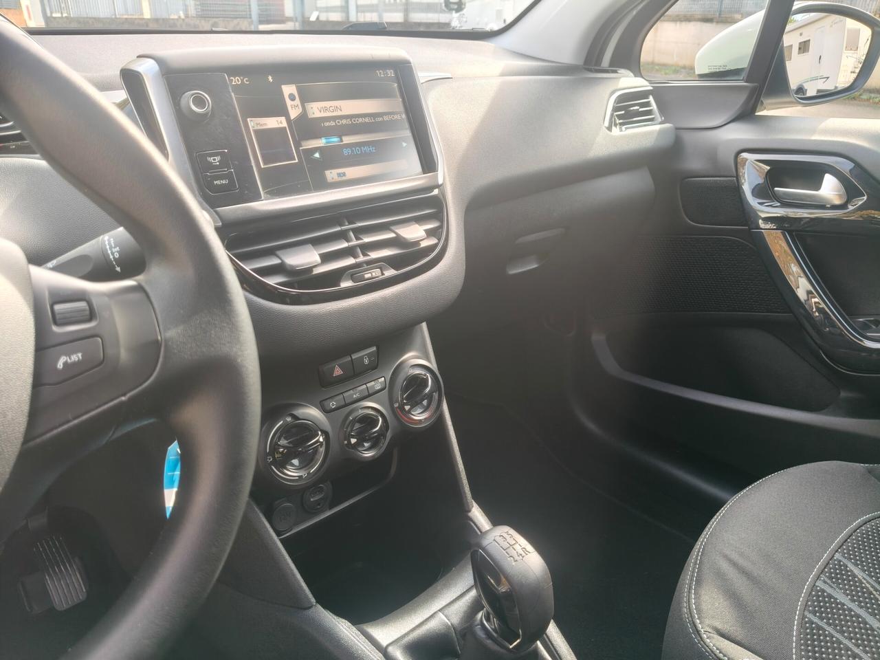 Peugeot 208 1.0 del 2013 SOLO 87.000 KM
