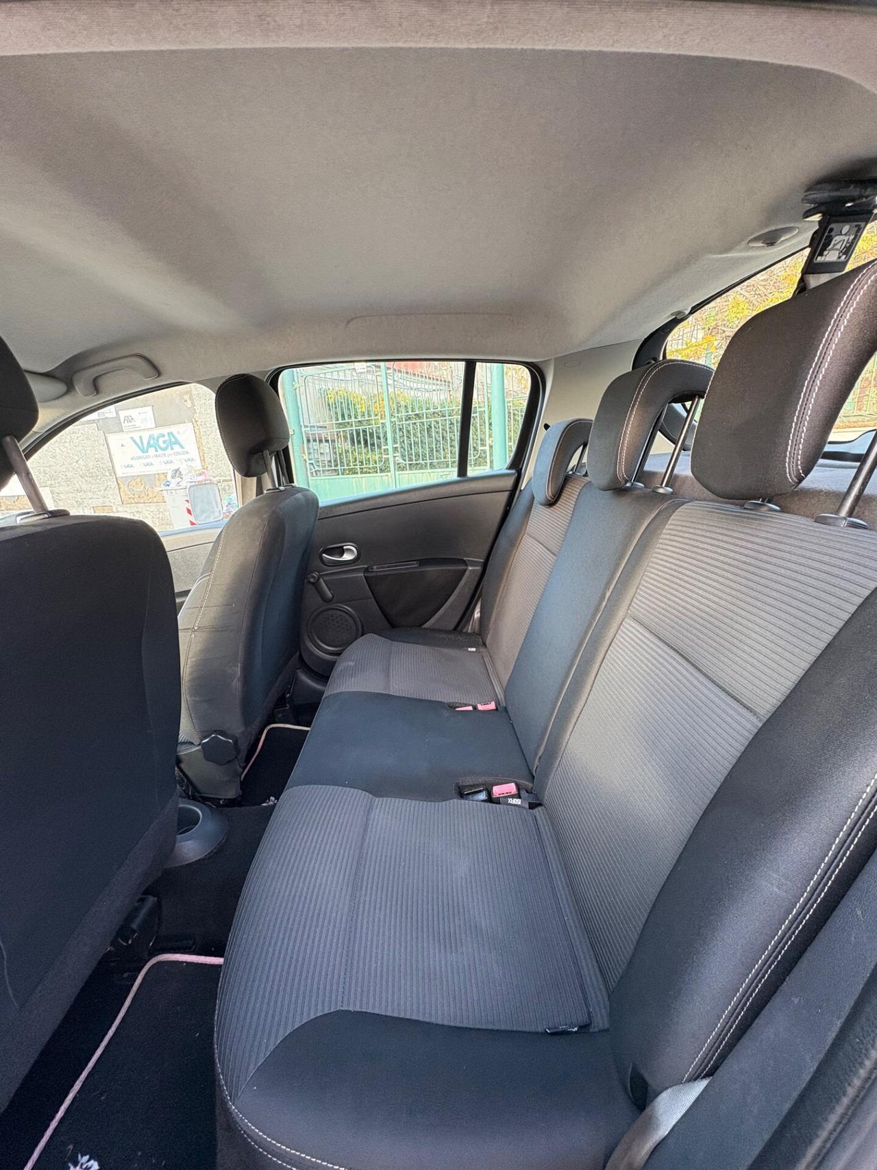Renault Clio 1.2 16V 5 porte Dynamique