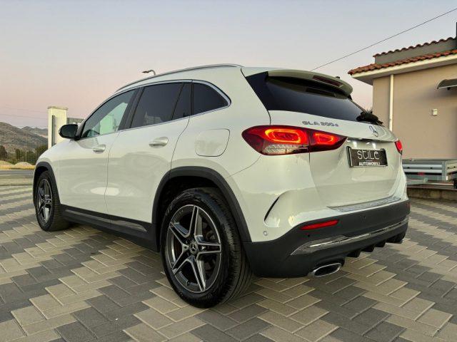 MERCEDES-BENZ GLA 200 d Automatic Premium