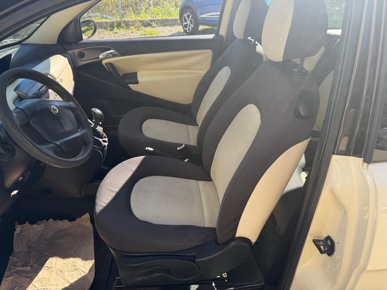 Lancia Ypsilon 1.2 Oro