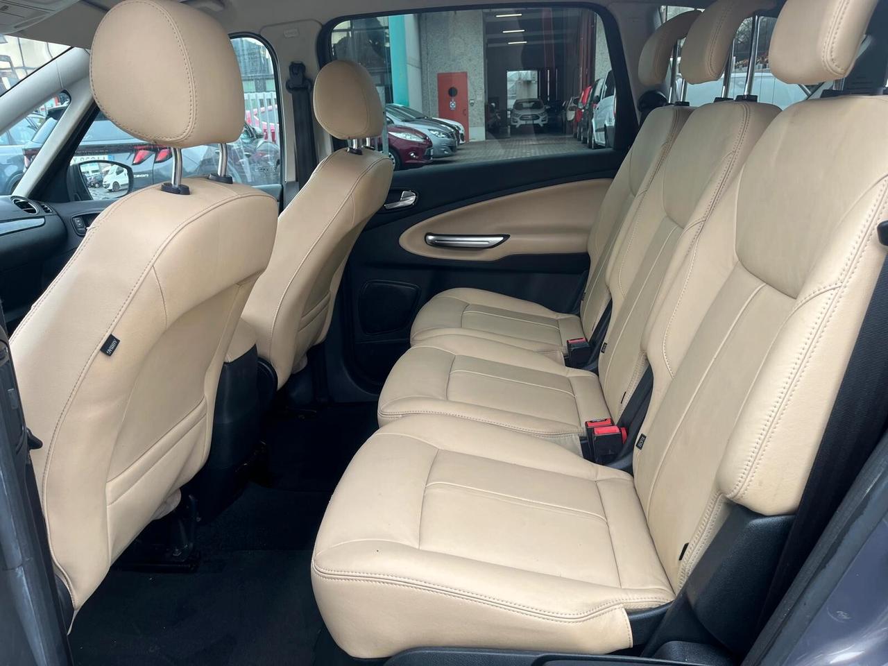 Ford S-Max 2.0 TDCi 163CV Titanium