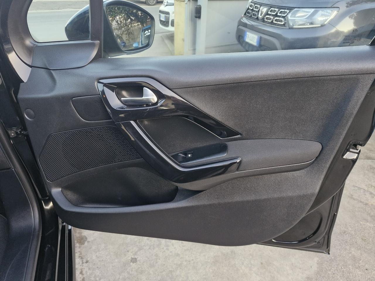 PEUGEOT 208 1.2 VTi 82 CV ALLURE BENZINA 130000KM