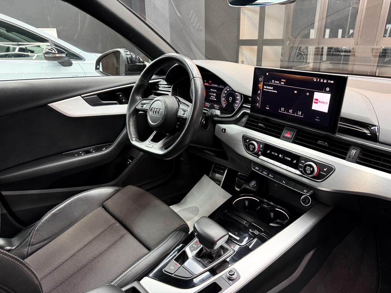 Audi A4 2.0 TDI QUATTRO 190CV SLine Stronic
