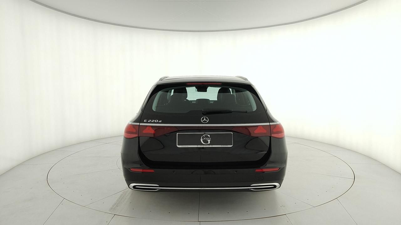 Mercedes-Benz E SW 220 d Advanced auto