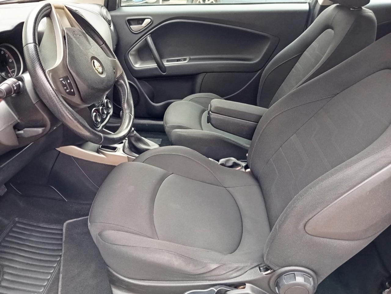 Alfa Romeo MiTo 1.4 78 CV Distinctive Sport Pack