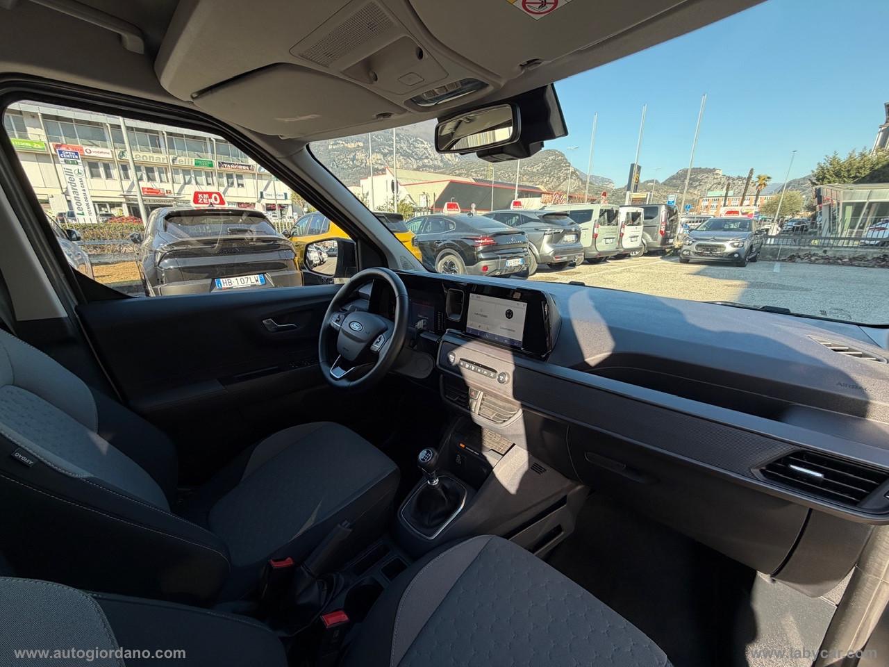 FORD Tourneo Courier 1.0 EcoBoost Titanium WINTER PACK