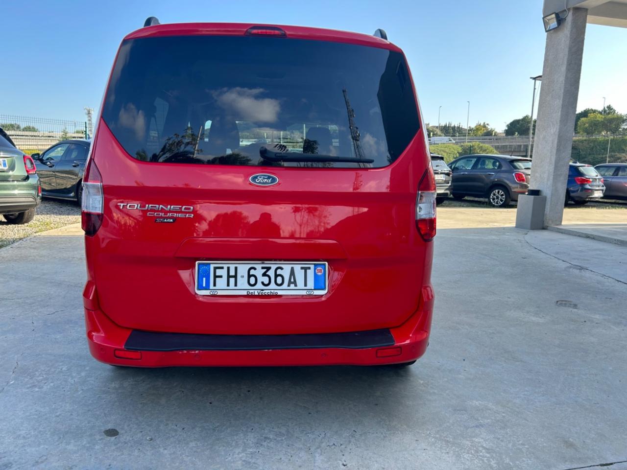 Ford Tourneo Courier Tourneo Courier 1.5 TDCI 95 CV Titanium