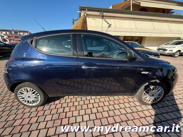 LANCIA Ypsilon 1.2 69 CV 5 porte GPL Ecochic Gold