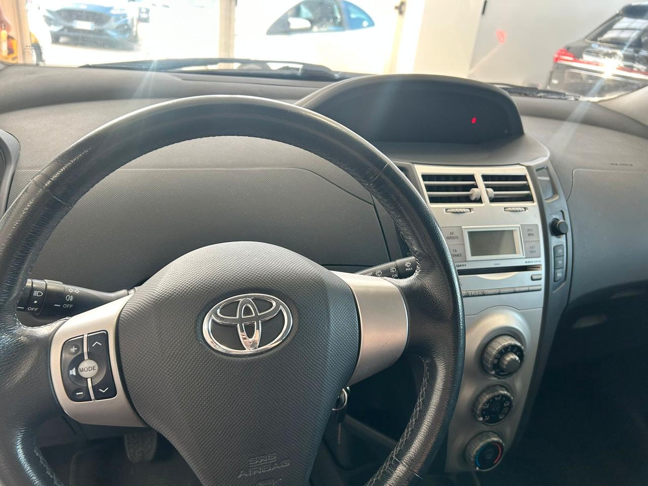 Toyota Yaris 1.0B X NEOPATENTATI 2006