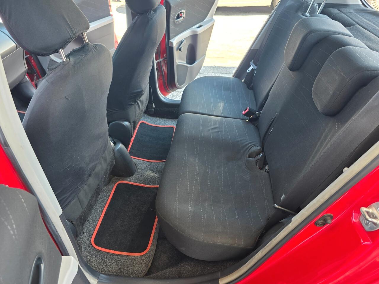 Toyota Yaris 1.0 5 porte con 250.000km Neopatentati ok