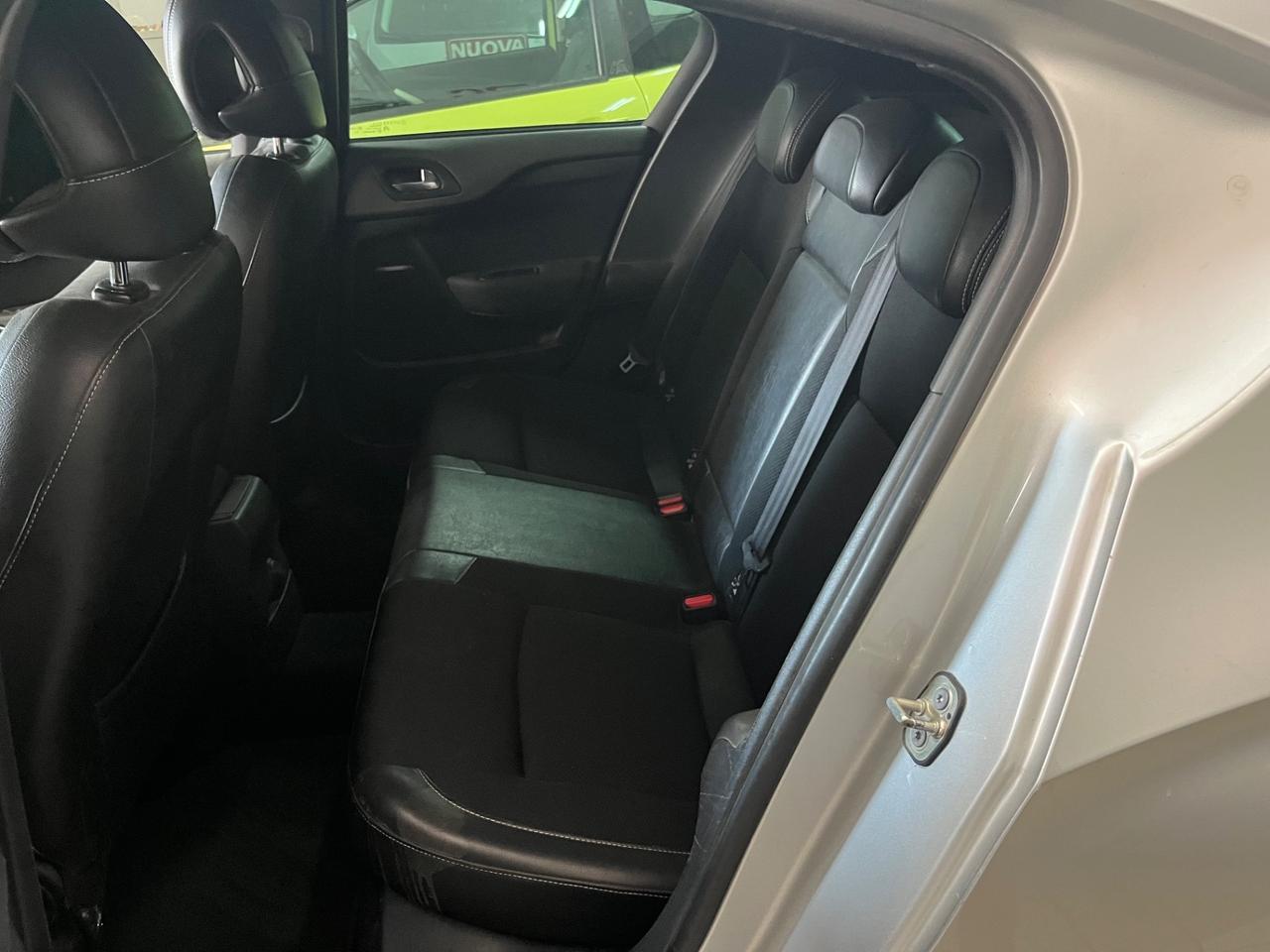 Citroe ds4 4 1.6 e-HDi 115 airdream CMP6 Chic 2013