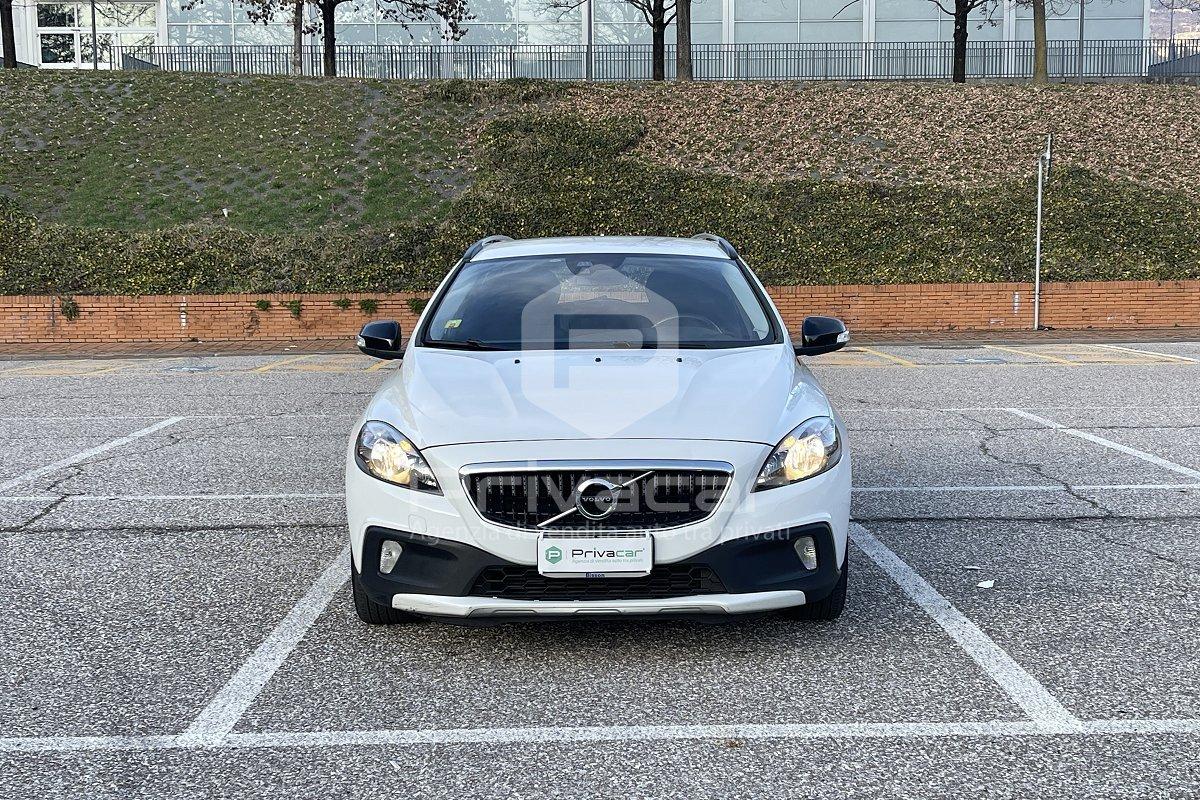 VOLVO V40 Cross Country D2 Momentum