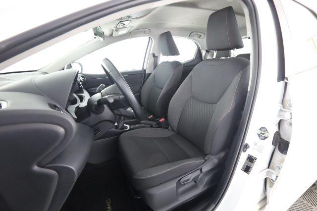 TOYOTA Yaris Yaris 1.0 5 porte Active