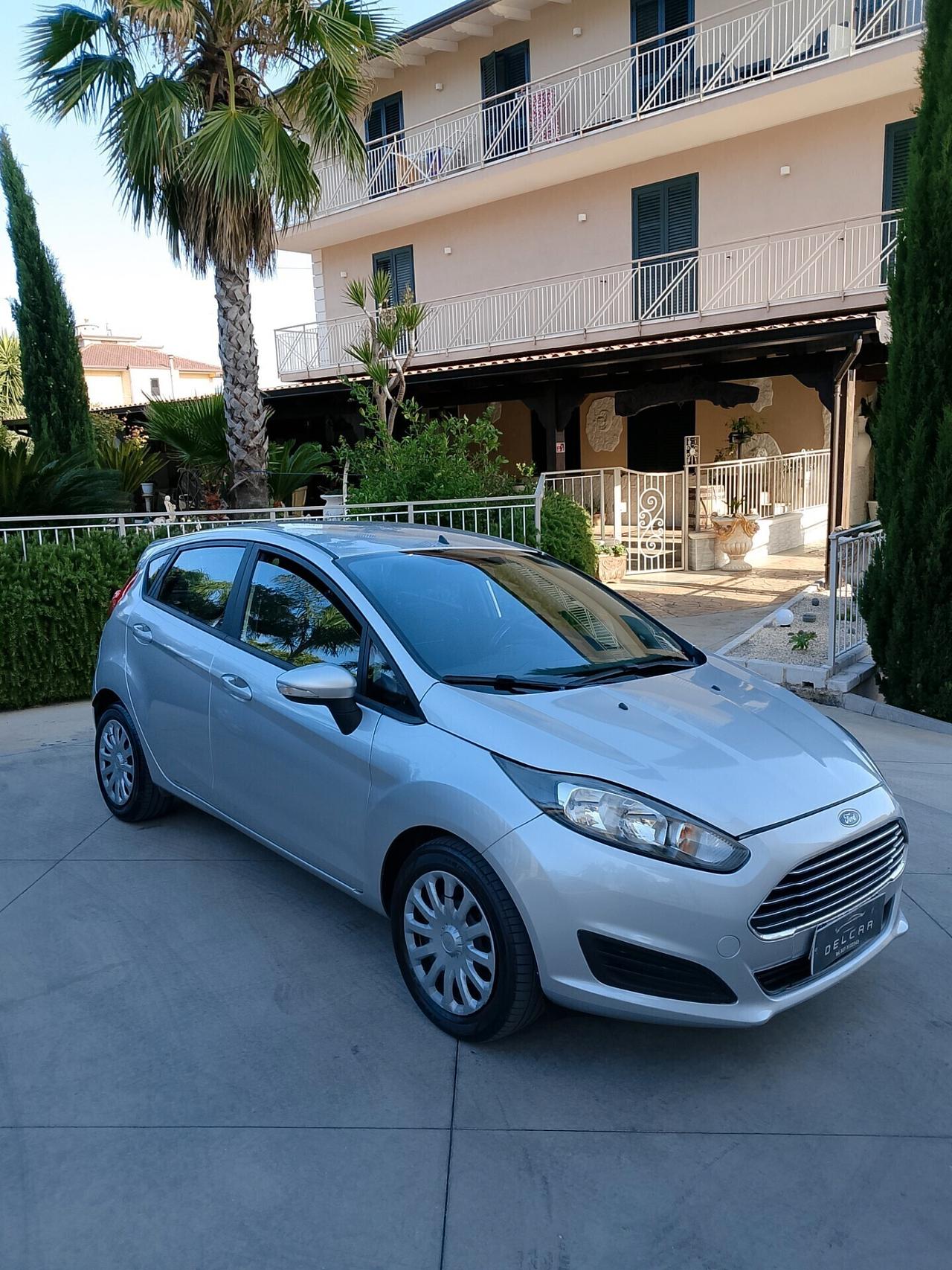 Ford Fiesta 1.2 60CV 5 porte Titanium