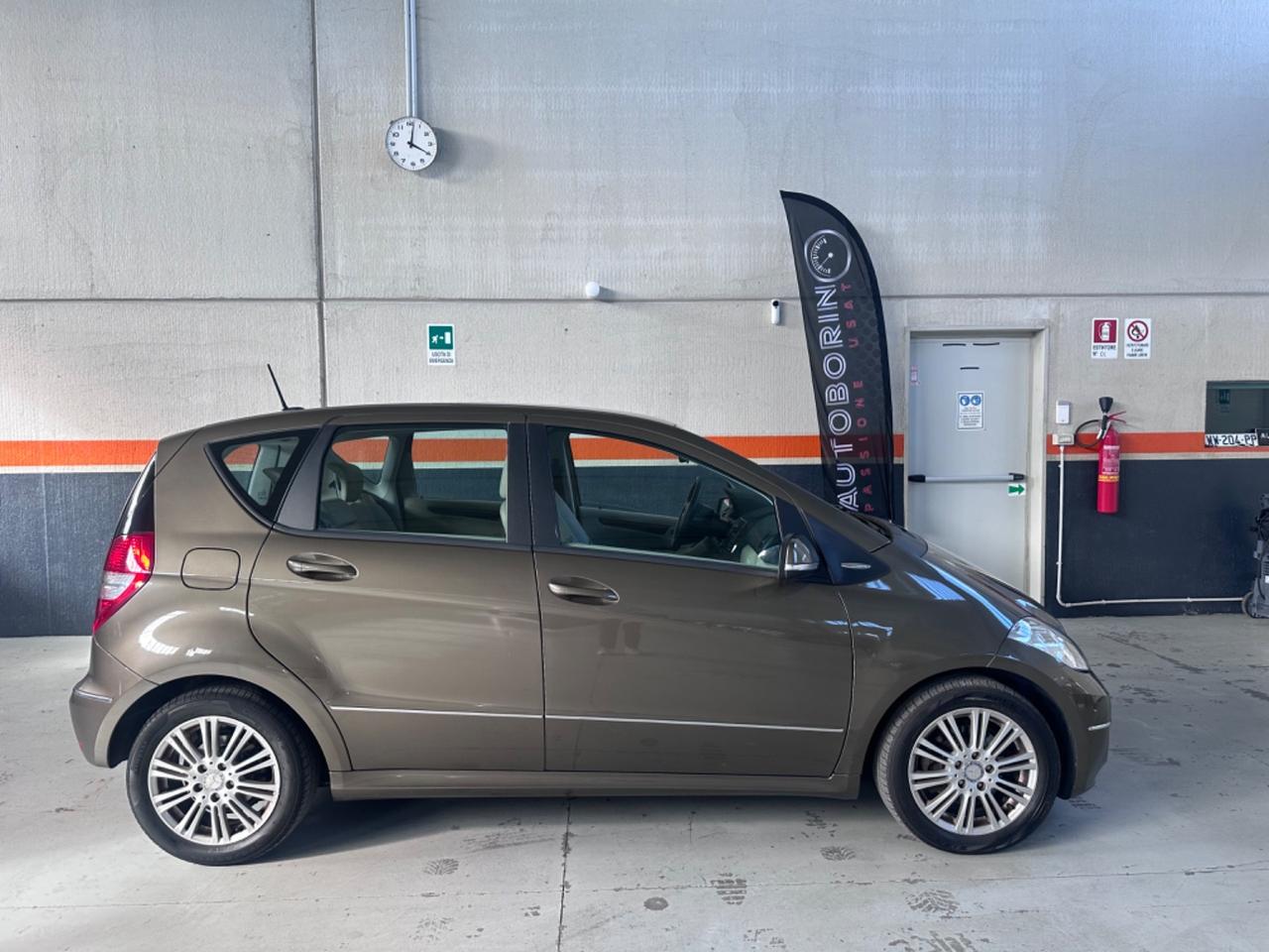 Mercedes-benz A 160 BlueEFFICIENCY Elegance