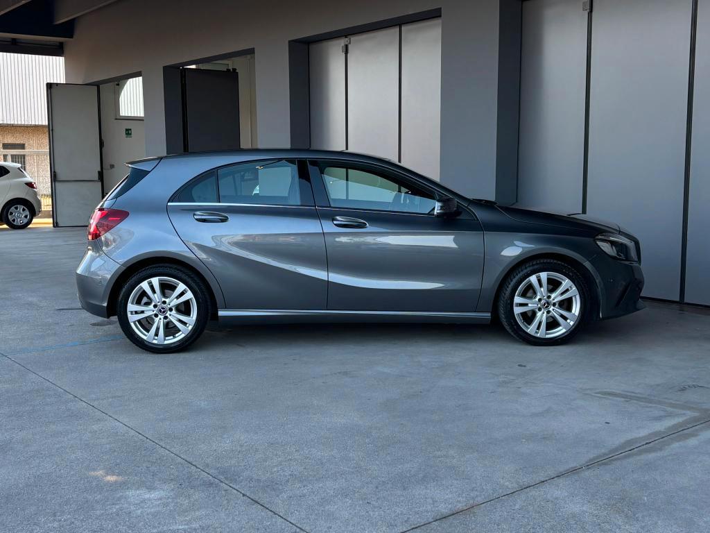 Mercedes-Benz A180 d Sport auto