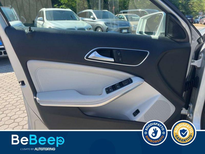 Mercedes-Benz GLA 200 D SPORT AUTO