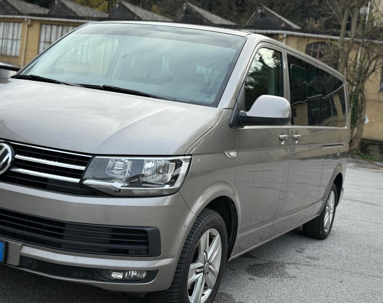Volkswagen Caravelle 2.0 TDI 150CV DSG PL 9 posti