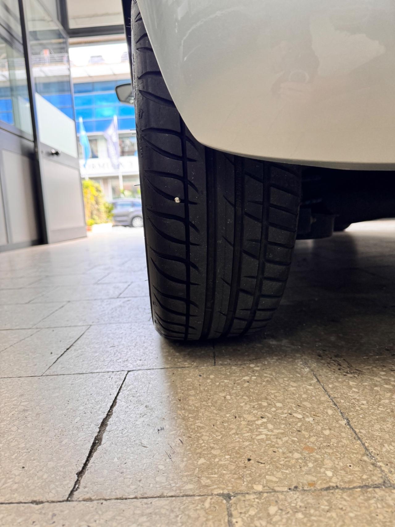 Volkswagen Up 1.0 75 Cv 5P. 100.000 KM - 10/2012