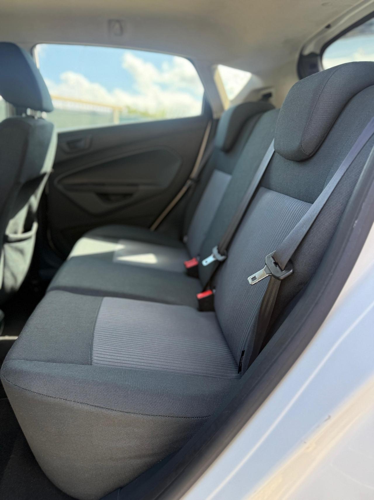 Ford Fiesta Titanium 1.2 benz gpl km 165.000 anno 2011