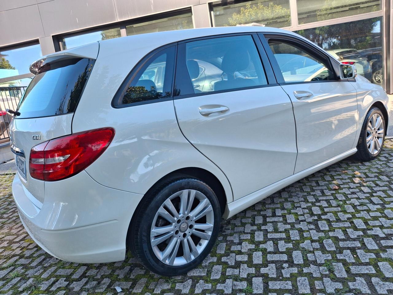 Mercedes-benz B 180 CDI Premium*100mila CHILOMETRI*