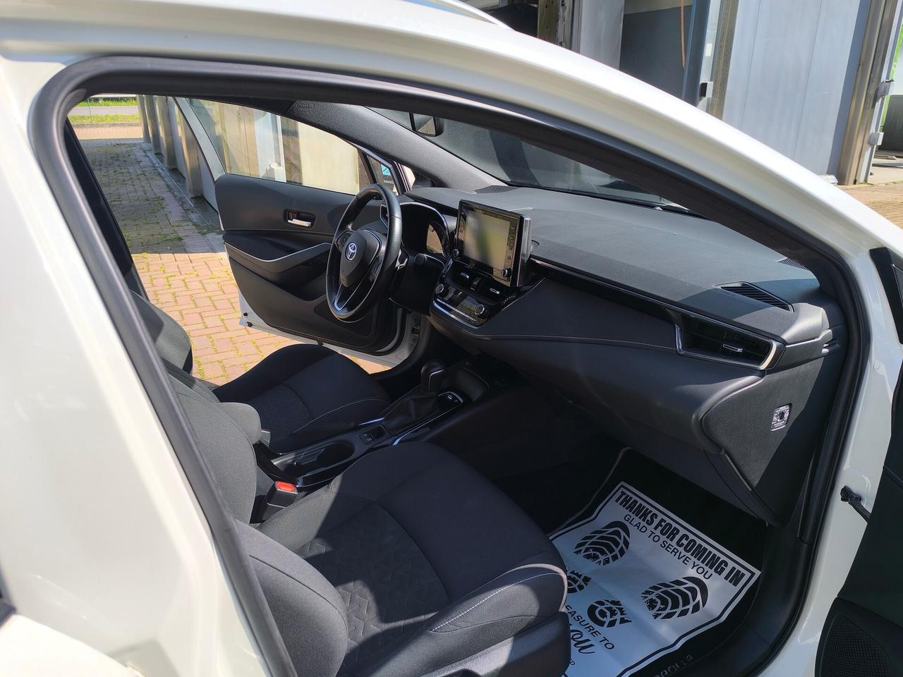 Toyota Corolla Touring Sports 2.0 Hybrid Business