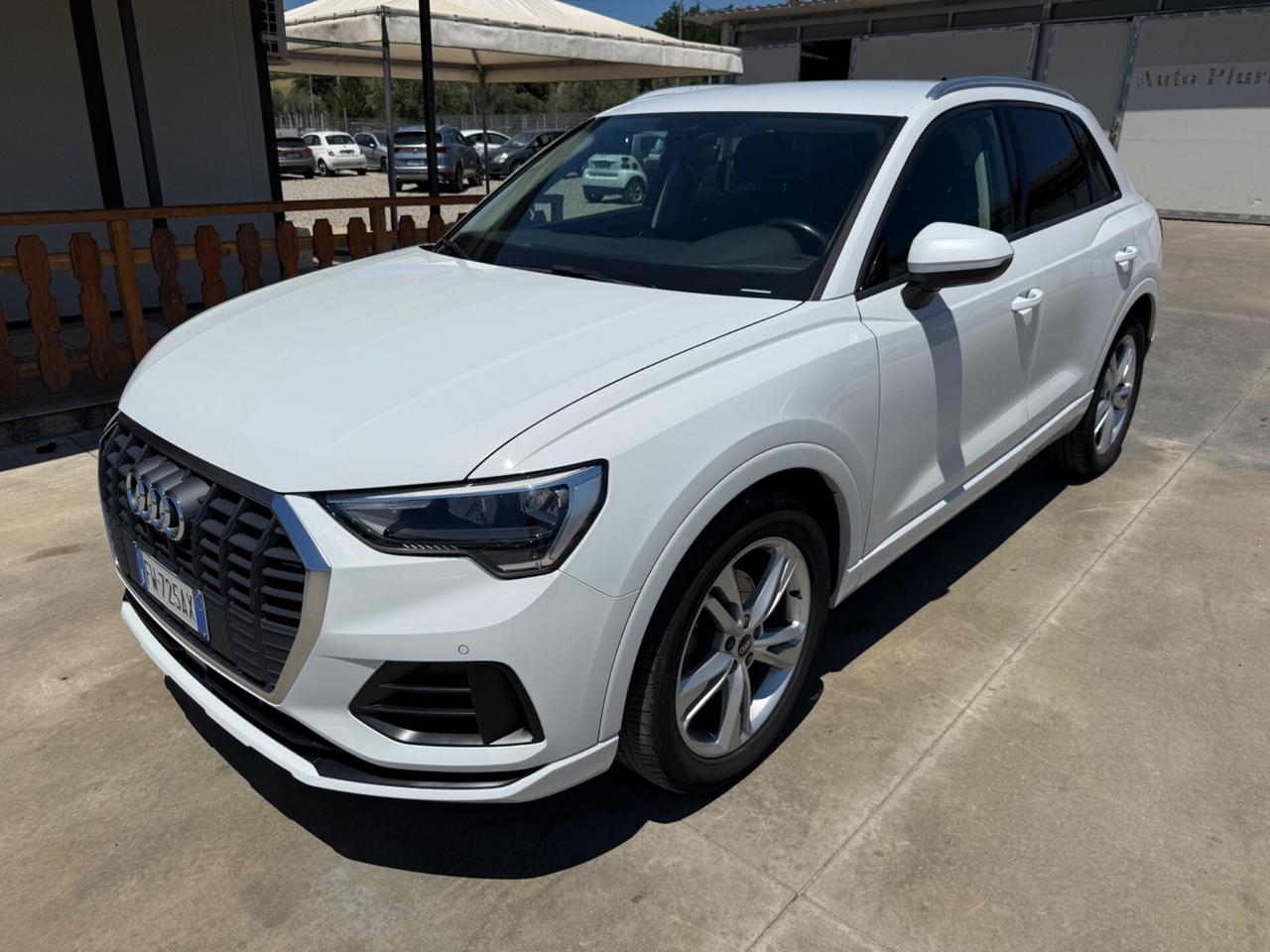 Audi Q3 35 TDI S tronic Business Advanced