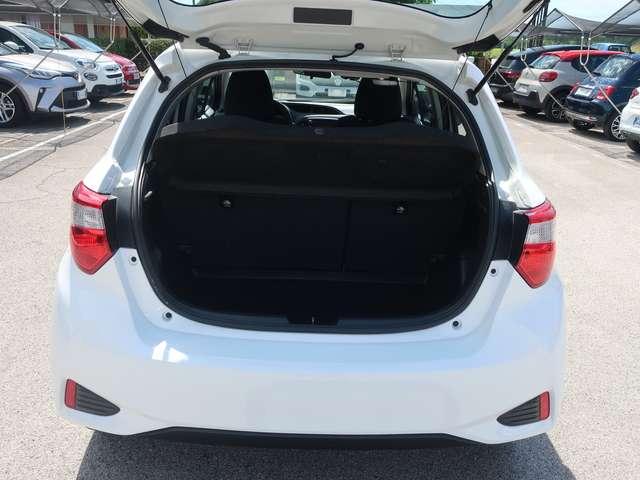 Toyota Yaris Yaris III 2017 5p 1.5h Business