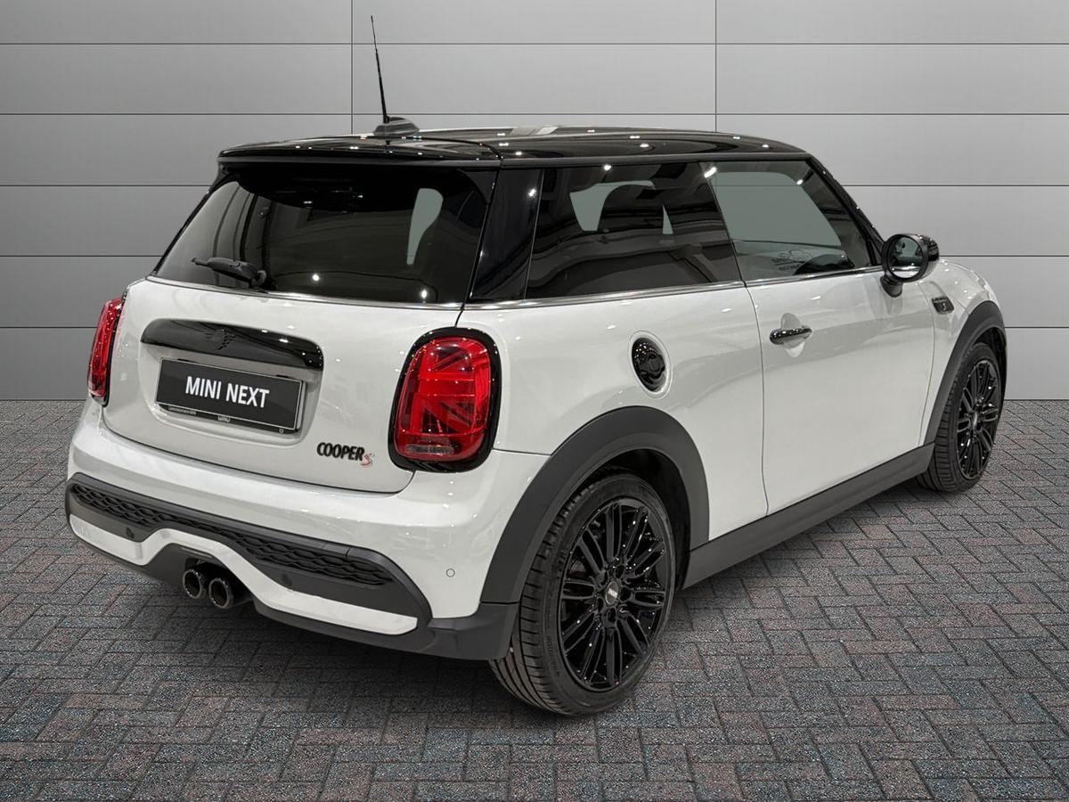 MINI Mini IV F56 2021 3p - Mini 3p 2.0 Cooper S Classic auto