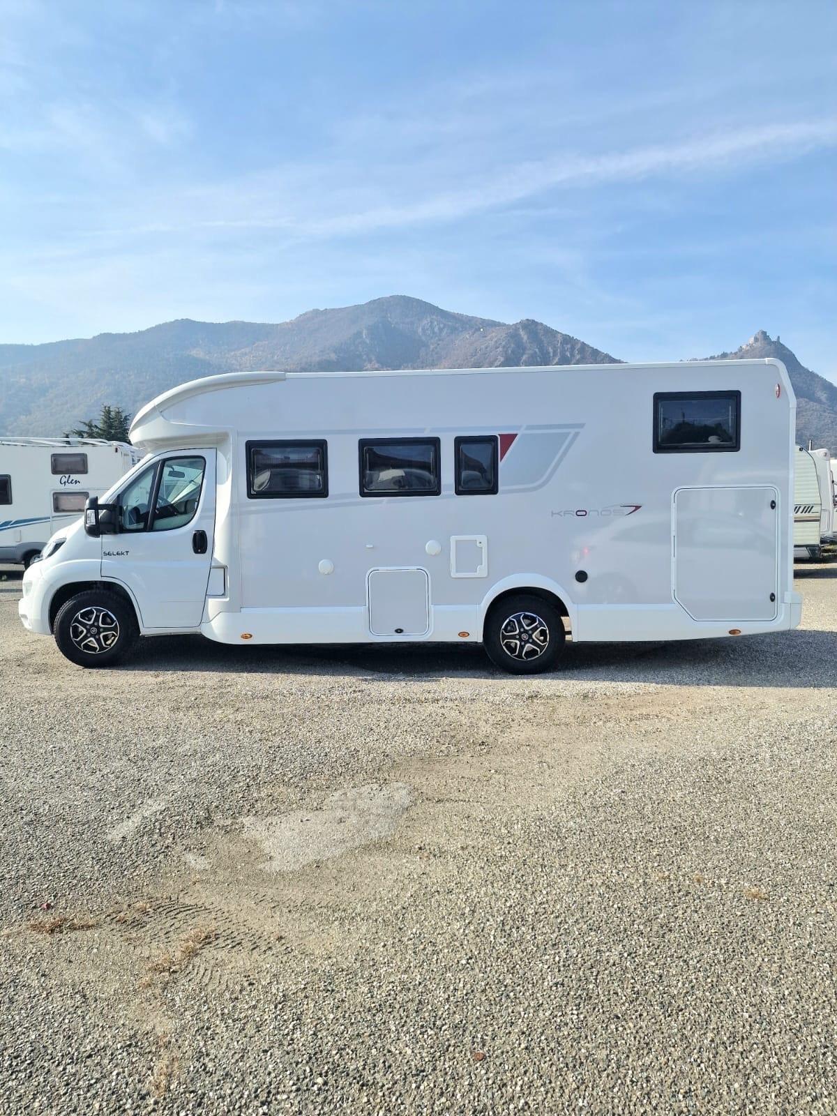 Roller Team semi integrale del 2025 in saldo 700