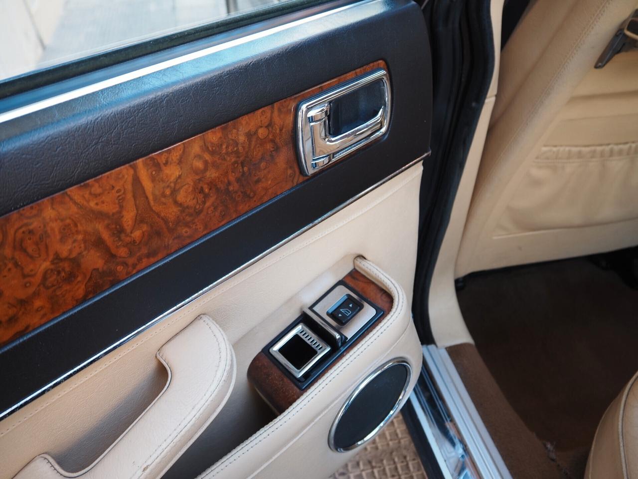 Jaguar XJ40 3.6