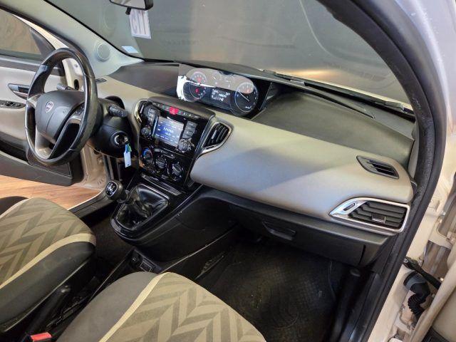 LANCIA Ypsilon 1.2 69 CV 5 porte GPL Ecochic Gold