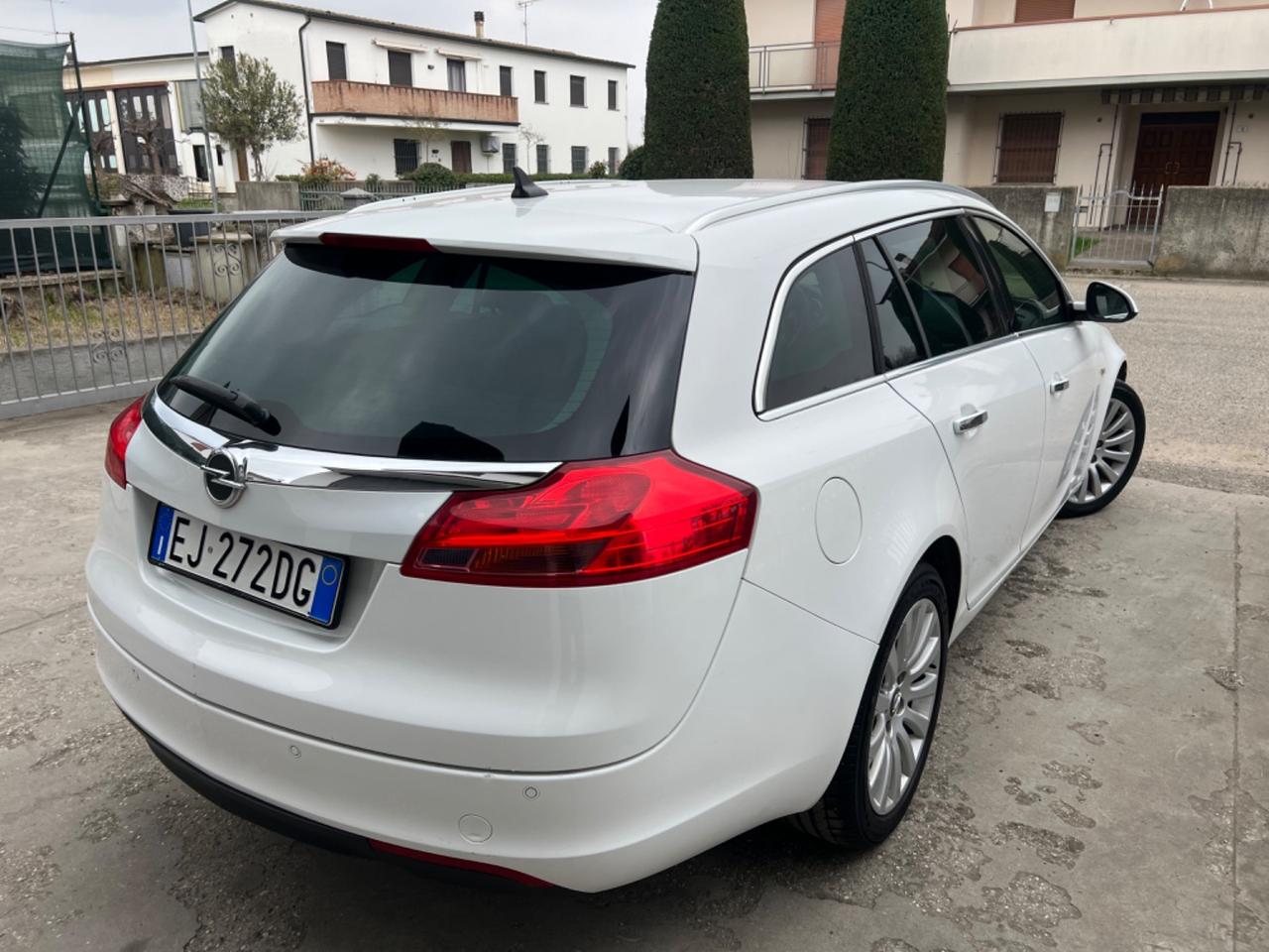 OPEL INSIGNIA AUTOMATICA DIESEL MODELLO SPORT FULL OPTIONAL