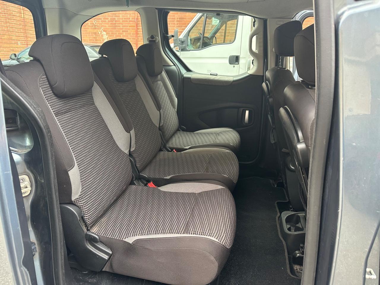 Peugeot Partner 7 posti 1.6 gpl della casa euro 5