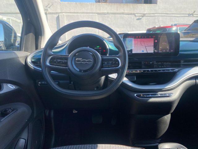 FIAT 500e Berlina 42 kWh La Prima