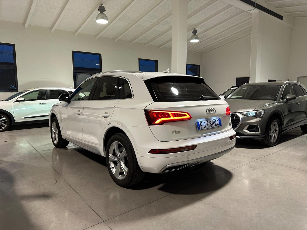 Audi Q5 2.0 TDI 190 CV quattro S tronic Business Sport